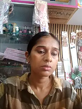 Snapshot of hotshreya69 chatting on 10-11-25, 09:54 hotshreya69 online show from 10-11-25, 09:54