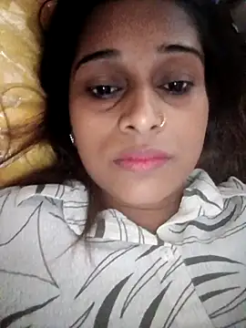 Snapshot of hotshreya69 chatting on 10-17-25, 08:39 hotshreya69 online show from 10-17-25, 08:39