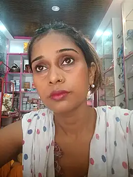 Snapshot of hotshreya69 chatting on 10-06-25, 10:05 hotshreya69 online show from 10-06-25, 10:05
