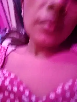 Snapshot of hotshreya69 chatting on 10-21-25, 04:39 hotshreya69 online show from 10-21-25, 04:39