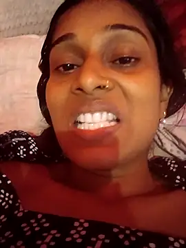 Snapshot of hotshreya69 chatting on 10-05-25, 10:50 hotshreya69 online show from 10-05-25, 10:50
