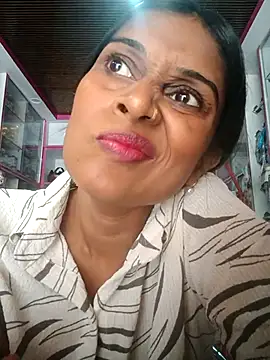 Snapshot of hotshreya69 chatting on 09-25-25, 07:25 hotshreya69 online show from 09-25-25, 07:25