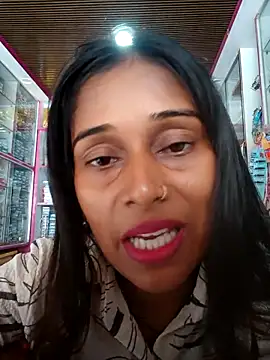 Snapshot of hotshreya69 chatting on 09-18-25, 08:28 hotshreya69 online show from 09-18-25, 08:28