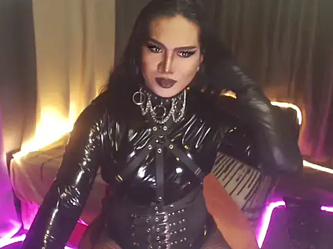 Snapshot of Hail_ur_Dominant chatting on 10-29-25, 06:51 Hail ur Dominant online show from 10-29-25, 06:51