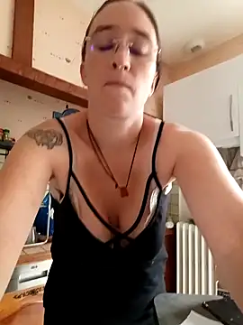 Sophierob1 online show from 09-17-25, 09:00