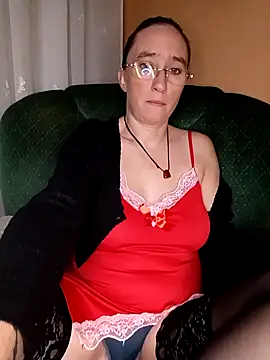 Sophierob1 online show from 09-30-25, 06:30