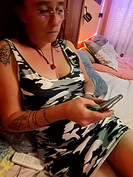 Sophierob1 online show from 09-22-25, 11:49