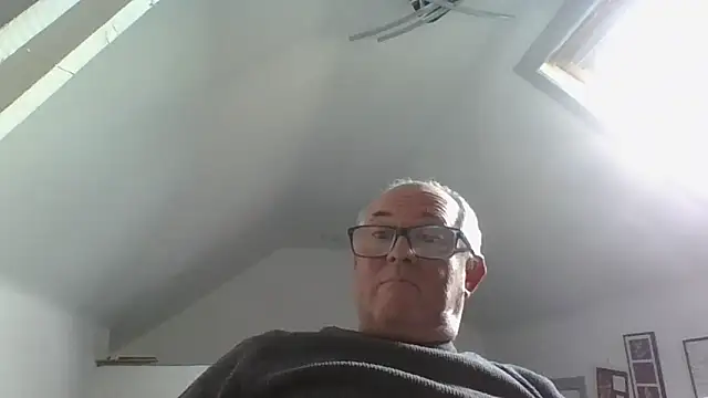 Snapshot of naughtygrandad1 chatting on 10-08-25, 01:45 naughtygrandad1 online show from 10-08-25, 01:45