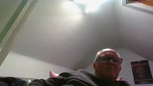 Snapshot of naughtygrandad1 chatting on 09-29-25, 07:41 naughtygrandad1 online show from 09-29-25, 07:41