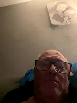 Snapshot of naughtygrandad1 chatting on 09-10-25, 10:53 naughtygrandad1 online show from 09-10-25, 10:53