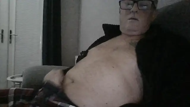 Snapshot of naughtygrandad1 chatting on 10-07-25, 04:24 naughtygrandad1 online show from 10-07-25, 04:24