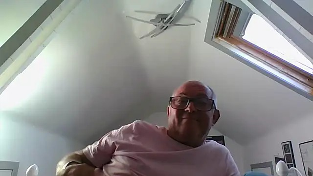 Snapshot of naughtygrandad1 chatting on 09-08-25, 05:12 naughtygrandad1 online show from 09-08-25, 05:12
