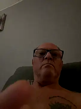 Snapshot of naughtygrandad1 chatting on 10-11-25, 06:25 naughtygrandad1 online show from 10-11-25, 06:25