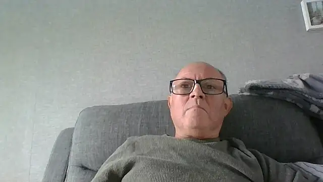 Snapshot of naughtygrandad1 chatting on 09-12-25, 10:26 naughtygrandad1 online show from 09-12-25, 10:26
