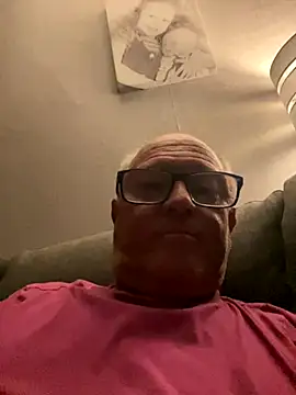 Snapshot of naughtygrandad1 chatting on 09-17-25, 10:56 naughtygrandad1 online show from 09-17-25, 10:56