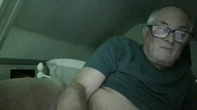 Snapshot of naughtygrandad1 chatting on 09-23-25, 07:21 naughtygrandad1 online show from 09-23-25, 07:21