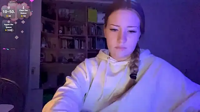 PandaFluff online show from 02-02-26, 04:39