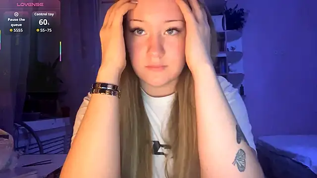 PandaFluff online show from 10-09-25, 04:51