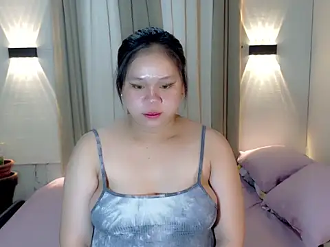 avery in paradisexx online show from 11-05-25, 02:42