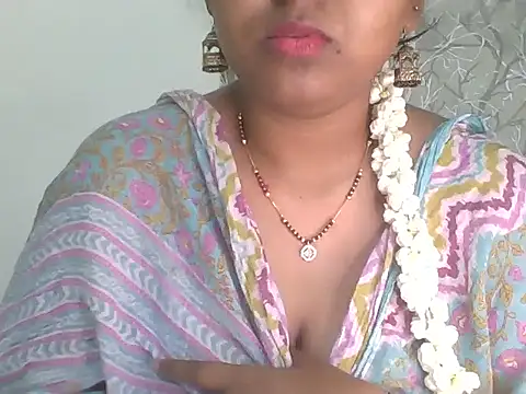 its me Rashmi online show from 03-21-26, 01:04