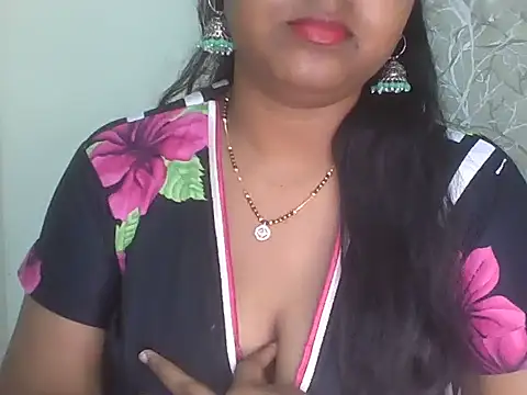 its me Rashmi online show from 03-15-26, 05:42