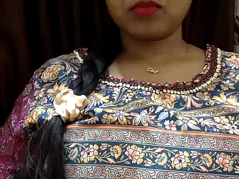 its me Rashmi online show from 10-17-25, 04:20