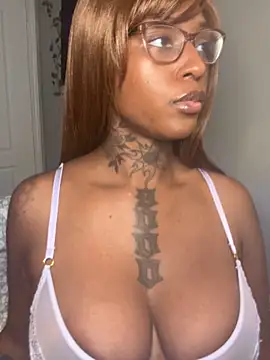 MistiSavannah online show from 11-05-25, 04:32