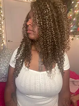 MistiSavannah online show from 03-28-26, 03:02