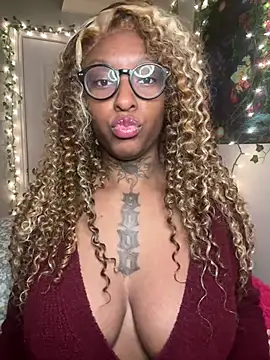 MistiSavannah online show from 04-19-26, 11:00