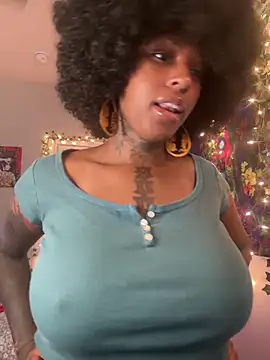 Snapshot of MistiSavannah chatting on 06-17-26, 01:32 MistiSavannah online show from 06-17-26, 01:32