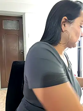 Rouse69  online show from 11-11-25, 06:52