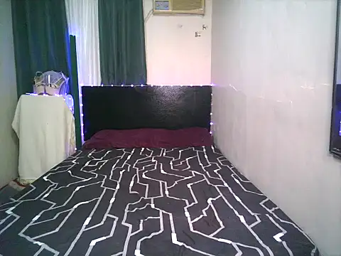 Snapshot of Sweet-shopia chatting on 10-22-25, 11:42 Sweet-shopia online show from 10-22-25, 11:42