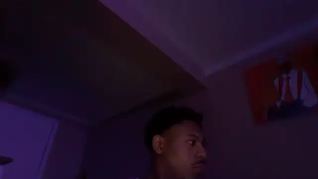 Snapshot of Yungandhungd chatting on 04-05-26, 03:57 Yungandhungd online show from 04-05-26, 03:57