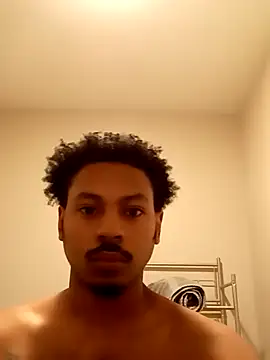 Snapshot of Yungandhungd chatting on 09-15-25, 10:21 Yungandhungd online show from 09-15-25, 10:21