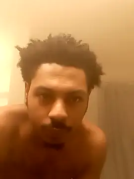 Snapshot of Yungandhungd chatting on 09-20-25, 10:59 Yungandhungd online show from 09-20-25, 10:59