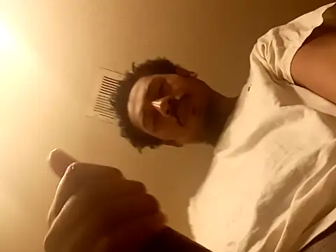 Snapshot of Yungandhungd chatting on 09-27-25, 12:22 Yungandhungd online show from 09-27-25, 12:22