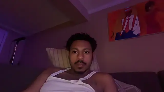 Snapshot of Yungandhungd chatting on 03-23-26, 02:44 Yungandhungd online show from 03-23-26, 02:44