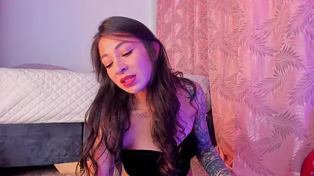 Snapshot of riley_bensongh chatting on 11-04-25, 09:29 riley bensongh online show from 11-04-25, 09:29