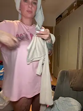 OliviaaFischer online show from 02-10-26, 05:45