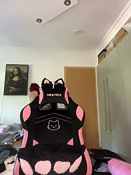 OliviaaFischer online show from 06-18-26, 04:56