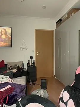 OliviaaFischer online show from 02-18-26, 07:21