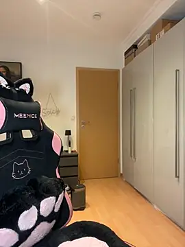 OliviaaFischer online show from 02-20-26, 11:45