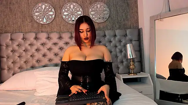 Snapshot of VenussDark chatting on 02-14-26, 05:29 VenussDark online show from 02-14-26, 05:29