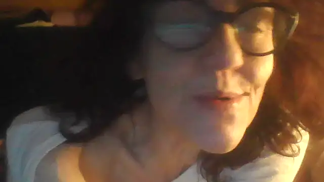 Snapshot of klarissabloum chatting on 03-03-26, 06:53 klarissabloum online show from 03-03-26, 06:53