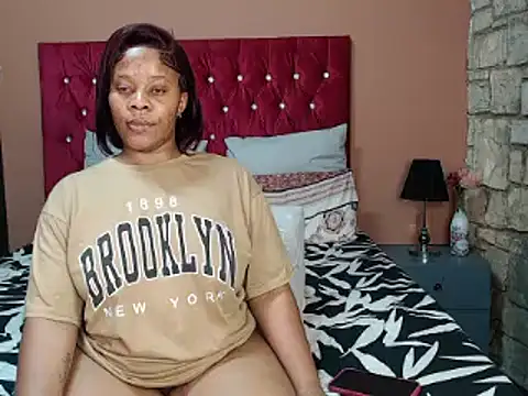 EmmyLove1 online show from 10-16-25, 08:28