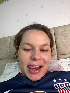 Snapshot of miacarrot chatting on 06-26-26, 02:39 miacarrot online show from 06-26-26, 02:39