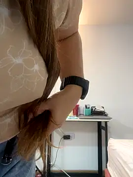 emma hot2006 online show from 10-22-25, 04:28