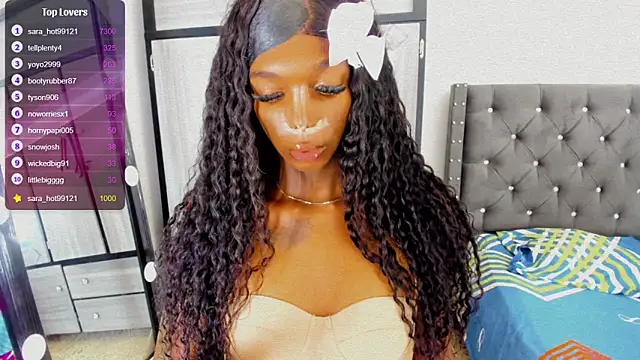 Sara hot12112 online show from 10-26-25, 07:53