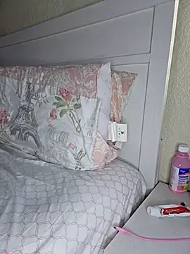 chicaenmascarada online show from 09-16-25, 06:53