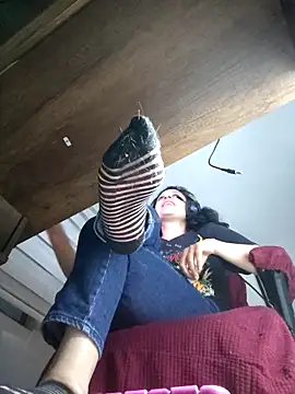 Snapshot of miss_carmila1 chatting on 11-19-25, 11:38 miss carmila1 online show from 11-19-25, 11:38